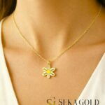 Naamketting met vier namen en madeliefjes – 925 sterling zilver