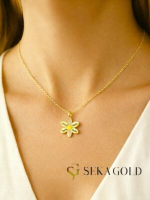 Naamketting met vier namen en madeliefjes – 925 sterling zilver