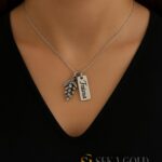 🌿 Collana con nome con placca a foglia di acacia – argento sterling 925