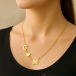 Collana con lettera con dettaglio a cuore (due lettere) – Argento sterling 925