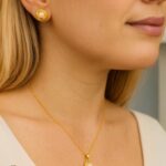 Parure con perle, orecchini e collana, argento sterling 925 con placcatura in oro 22 carati