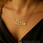 Naamketting met bloemdetail – 925 sterling zilver