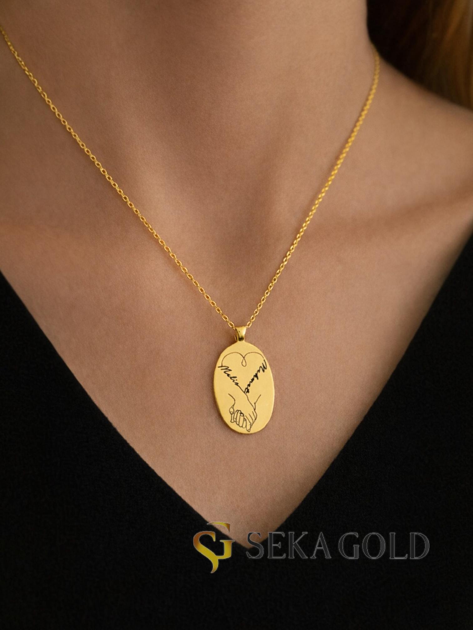 f4589f67-edbb-4c15-8d7b-4e4438233c23.jpeg Halskette mit zwei Namen, Signatur der Liebe – 925er Sterlingsilber mit 22 Karat Vergoldung - immagine 1